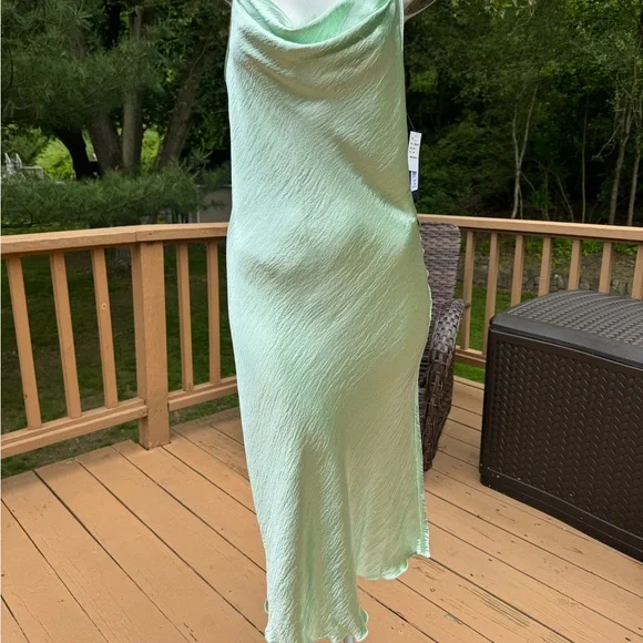 Bebe Elegant Light Green Slip Dress Spaghetti Strap Size Medium, NWTS - Picture 2 of 11